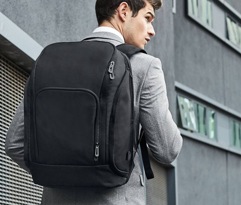 Quadra QD910 - Mochila con cargador pro-tecnología
